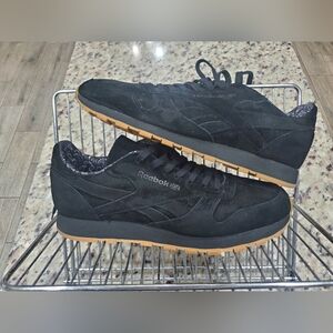 Reebok classic suede TDC (EUC)